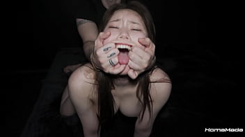 Gadis Jepang Pertama Kali Menikmati Kontol Besar