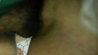 Mbak Pembantu Cantik Digebuki Bos di Kamar Mandi