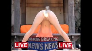 Tetangga cantik membungkuk menggoda