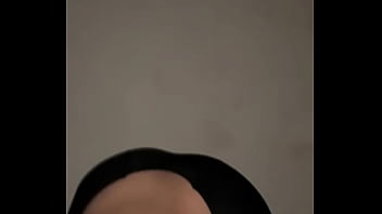 Gadis Arab berhijab berubah jadi pelacur anal – membuka lebar pantatnya yang besar bak pelacur