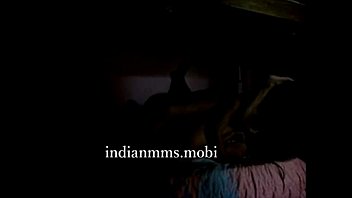 Tubuh Seksi Wanita India yang Menggoda