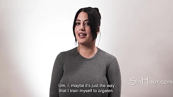 Pertandingan Orgasme – Sarah Arabic