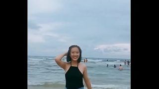 Gadis Manis yang Menggoda dalam Posisi 69