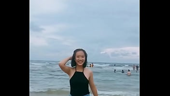 Gadis Manis yang Menggoda dalam Posisi 69