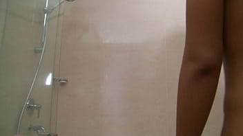 Gadis Thailand yang haus seks dan siap ditunggangi