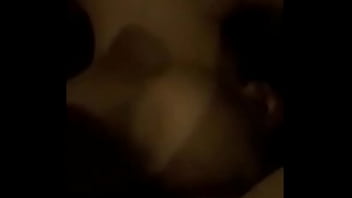 Nyonya Asia Tua Digencet Gila oleh Dua Lelaki di Lives.pornlea.com