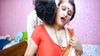 Pria Benggala Menggila dengan Ibu Mertua dalam Video Mesum India