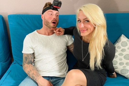 Sandy Bergincang Liar, Tato Seksi dan Tubuh Menggoda Dihajar Ganas!