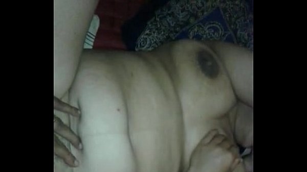 Mami Indonesia montok, memek basah dan lembab, kontol gede dan panjang