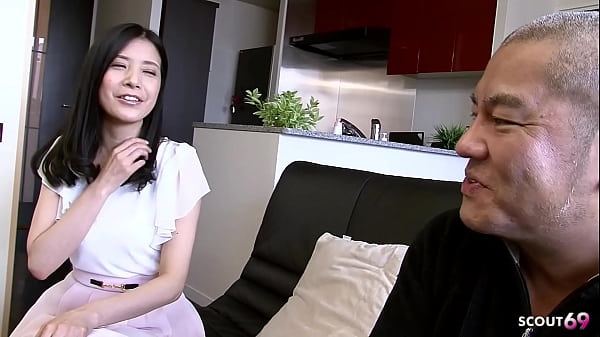 Pria Tua Jepang Rayu Teman Sekelas Remajanya untuk Bercinta dan Isi Penuh dalam Film Porno JAV Tanpa Sensor