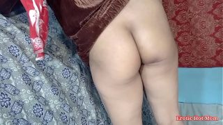 Pembantu Pakistan awalnya ragu, tapi akhirnya justru tergila-gila dengan gaya doggy anal yang keras, erangannya menggema dalam bahasa Hindi sela