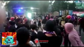 Baku Hantam Brutal di Tribun: Persik vs PSIM, Adu Panas Suporter yang Bikin Bergetar!