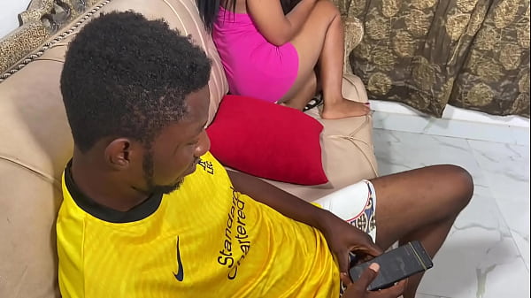 Kakak tiriku memanggilku pengebor memek setelah pengalaman seks yang luar biasa