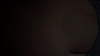 Gadis Asia menyerah pada keperkasaan pria kulit hitam