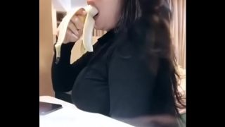 Monica Adhea, Model Indonesia yang Panas dan Bergairah, Menghisap dengan Penuh Nafsu