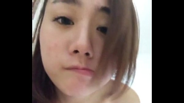 Gadis Seksi di Klip Pertama