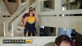 Gadis SMA Suka yang Gede – (Gia Derza, Xander Corvus) – Cheerleader Nakal – Brazzers