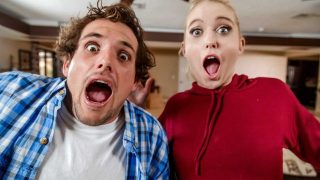 Chloe Cherry Menggila di Pleasureville: Adegan Panas Parodi DP Episode 1