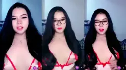 Helena Manis Menggoda dengan Kostum Perawat Seksi yang Menggairahkan