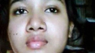 Video gadis wali berbulu meraba-raba memeknya yang menggairahkan