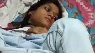 Video panas gadis desi amatir yang menggoda