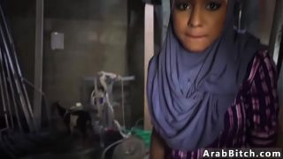 Titit Arab Gede Ngentot Pantat Montok di Titik Jatuhnya Bokong, 23km dari Pangkalan
