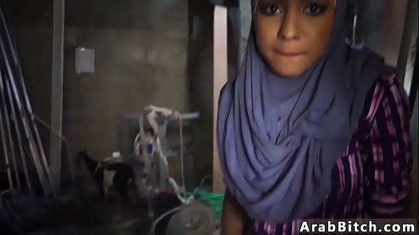 Titit Arab Gede Ngentot Pantat Montok di Titik Jatuhnya Bokong, 23km dari Pangkalan