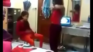 Asrama Masti: Bistar Pe Hasinon Ki Rangli Raat