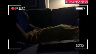 Gadis Tiongkok Masturbasi di Kamera yang Diretas