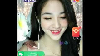Gadis Asia Menggoda di Uplive, Tunjukkan Aksi Panasnya