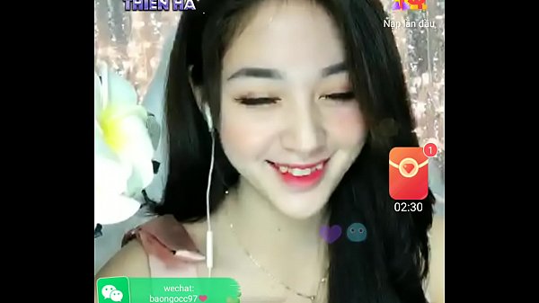 Gadis Asia Menggoda di Uplive, Tunjukkan Aksi Panasnya