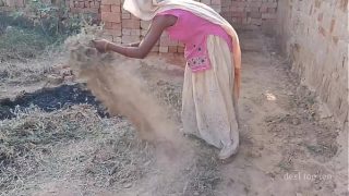 भैया ने भाभी समझकर कहा थोड़ा ही घुसाऊंगा, लेकिन फिर पूरा लंड अंदर पेल दिया, देसी आवाज में सेक्स की मस्ती साफ सुनाई दे रही है