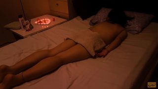 Pijat Nuru Thai Berubah Jadi Ranjang Panas, Orgasme Tak Terkendali