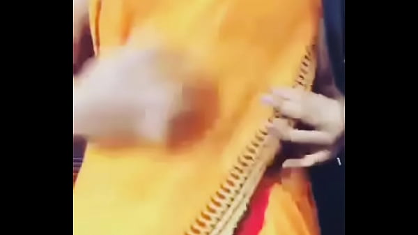 Gadis Seksi dari India yang Menggoda