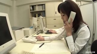 Mengisap Kontol di Kantor adalah Cara Terbaik untuk Menghabiskan Waktu