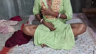 Desi Sali Menggoda dengan Salwar Ketat, Video Anal Seks India Terpanas