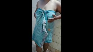 Desi Bhabi Baru Menikah Mandi Telanjang dengan Gaya Liar dan Panas