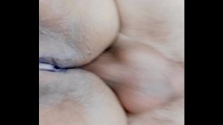 تأوهاتها المثيرة تطلب نيك طيزها المشتعلة