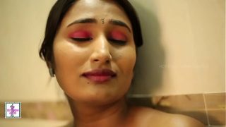 Gadis India Panas Bercinta di Kamar Mandi – Video MMS Bocor