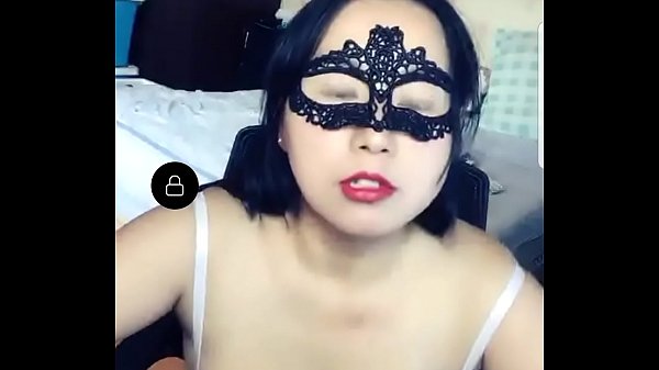 Gairah Malam di Ranjang Tirai Bambu