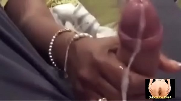Sentuhan Mesra Ibu India yang Menggoda