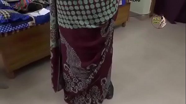 Bhabhi India panas dengan tukang jahit, suara desahan dalam bahasa Hindi
