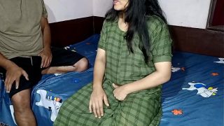 Bapak tak mampu memuaskan, jadi ibu tiri jadi pelacur buat anak tirinya