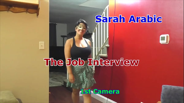 Wawancara Panas Sarah Arabic: Adegan Pertama di Depan Kamera