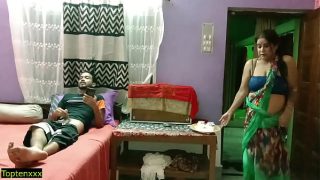 Gairah panas remaja India bercinta dengan bibi seksi, suara desahan seru dalam bahasa Hindi!