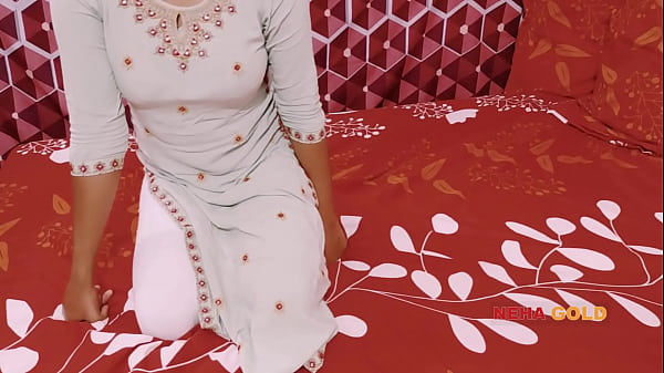 चाची की बेटी को बिस्तर पर जमकर लिया