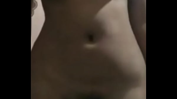 Gadis desia memamerkan payudara dan memeknya yang menggoda