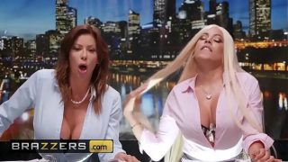 Berita Cabul: Alexis Fawx dan Luna Star Takluk oleh Johnny Sins di Brazzers