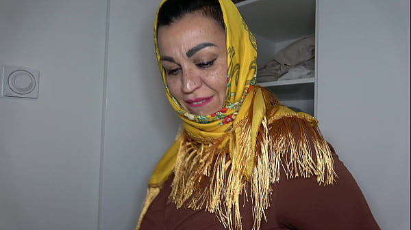 Arab Hijab Stepmom with Huge Ass Gets Fucked Hard
