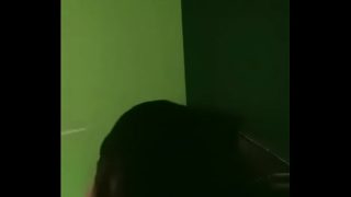 Bibi Desi yang Menggoda Menghisap Batangku Bagian 1